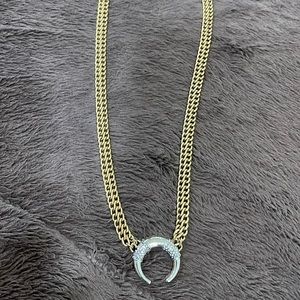 Stella & Dot Double Take Horn Necklace. Reversible from silver horn to gold horn